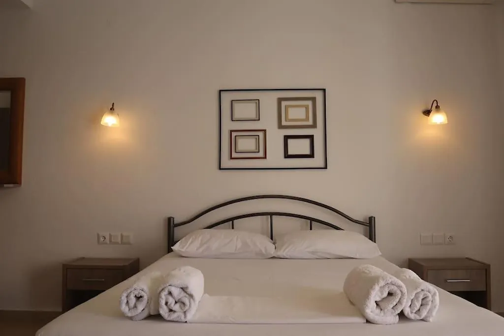 2 Bedroom Equipped Apartment Manos Sarti Řecko