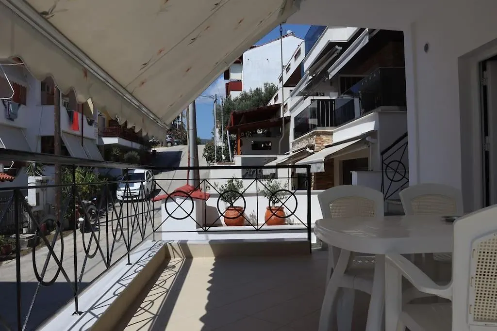 2 Bedroom Equipped Apartment Manos Sarti